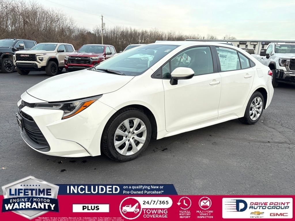 2023 Toyota Corolla LE's photo