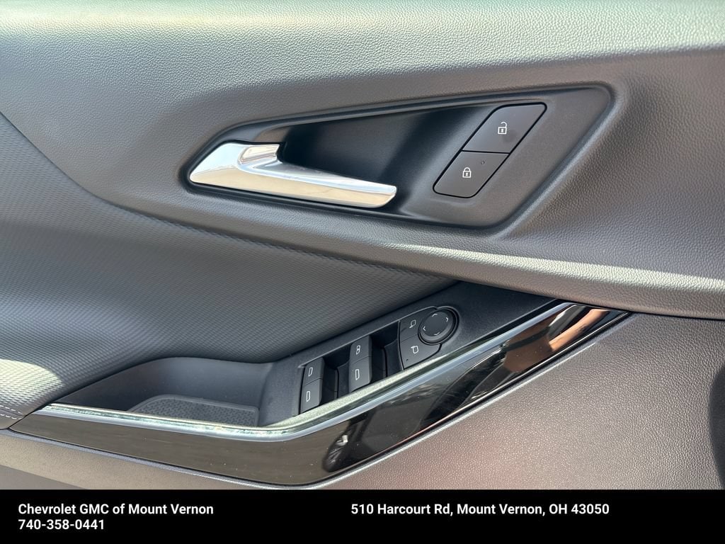 2027 Chevrolet Equinox LT - Photo 14