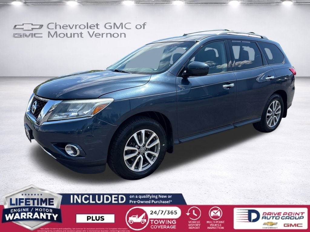 2015 Nissan Pathfinder SV 4WD's photo