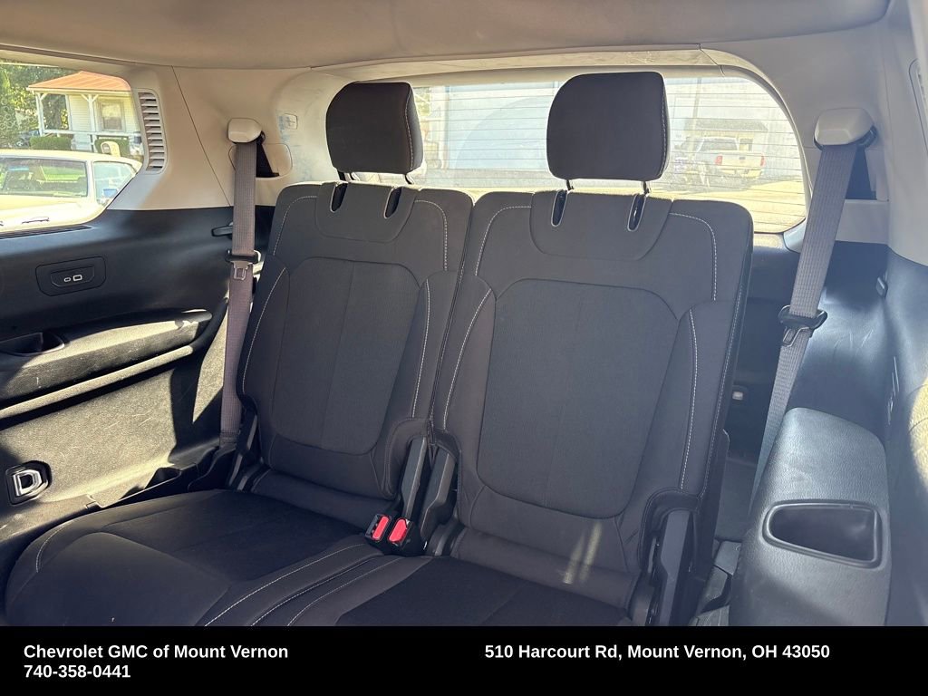 2022 Jeep Grand Cherokee Laredo photo 2