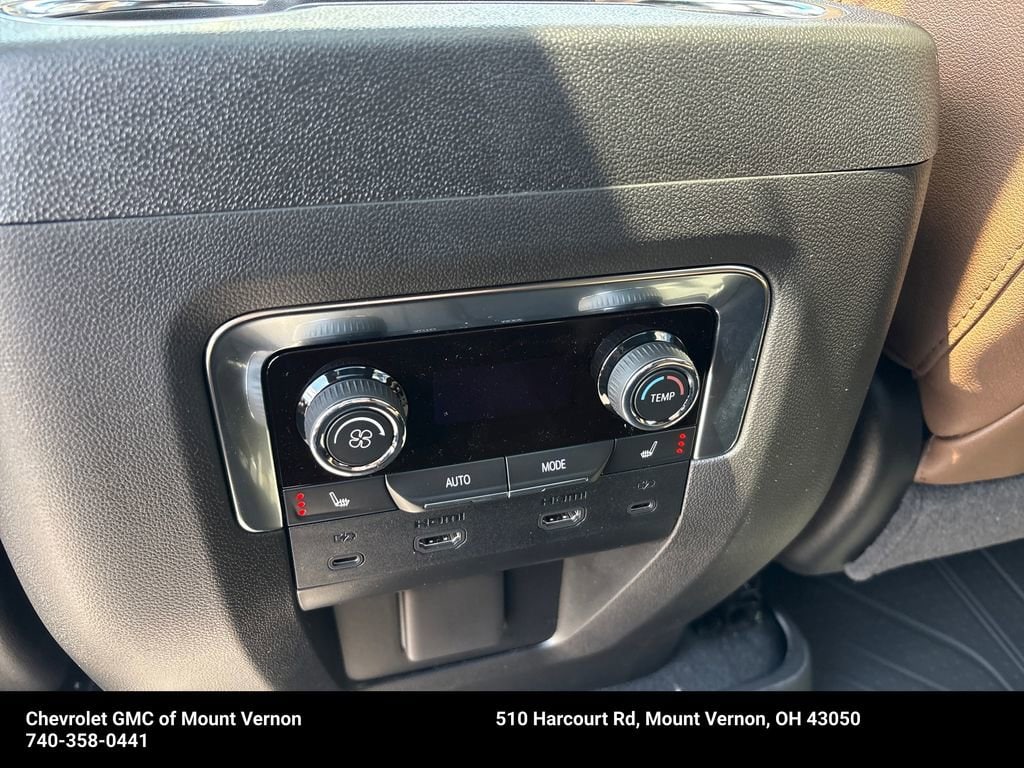 2026 Chevrolet Suburban High Country - Photo 33