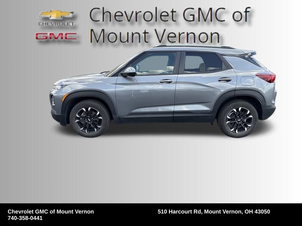 2022 Chevrolet Trailblazer LT photo 2