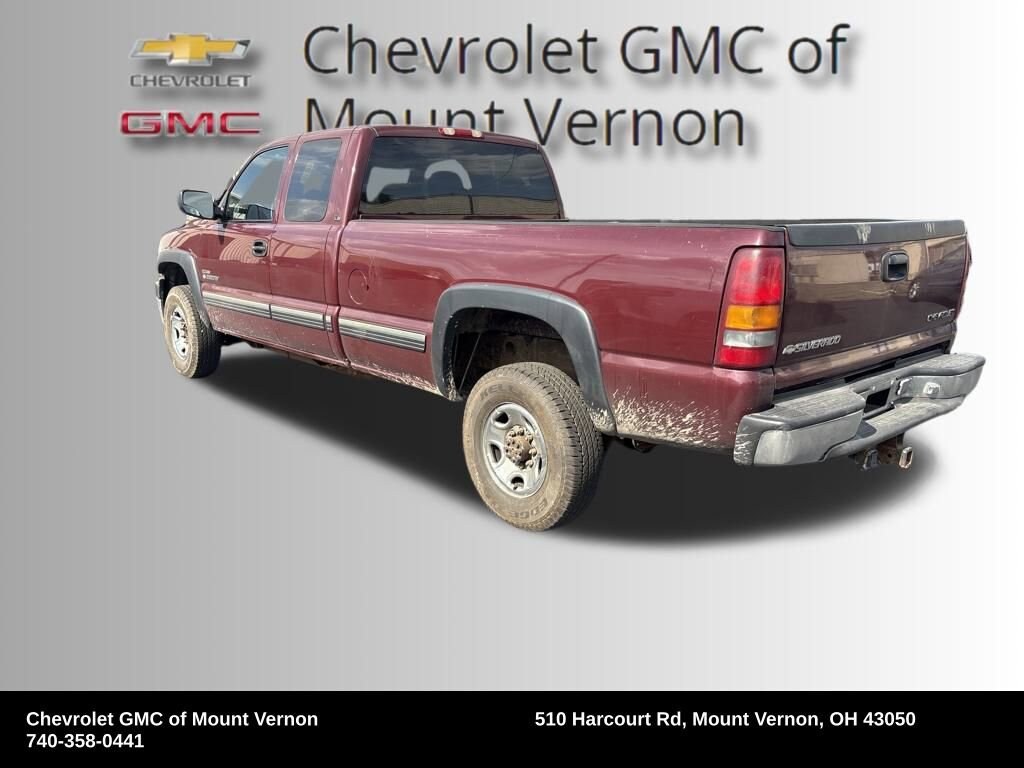 2001 Chevrolet Silverado 2500HD LS photo 3