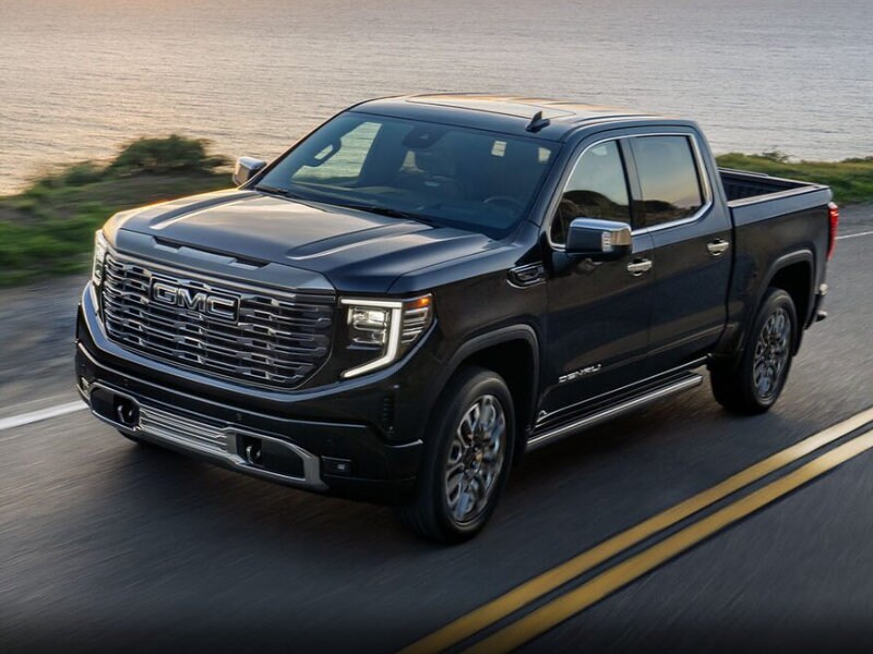 Introducing the 2024 GMC Sierra 1500 near Johnstown Ohio