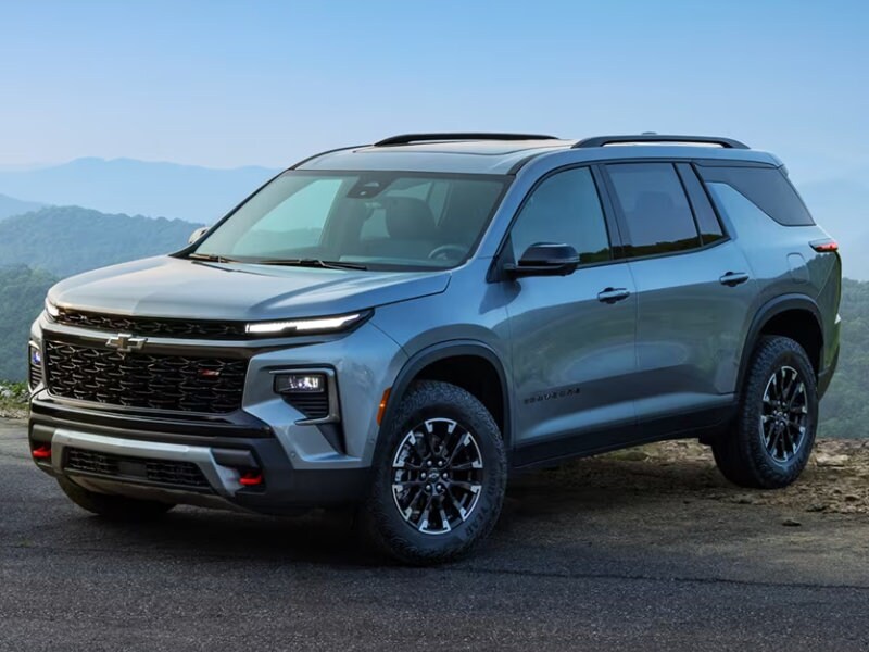 Check out the modern comforts of the 2024 Chevrolet Traverse near Johnstown OH