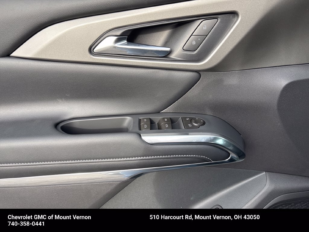 2027 Chevrolet Traverse LT - Photo 14