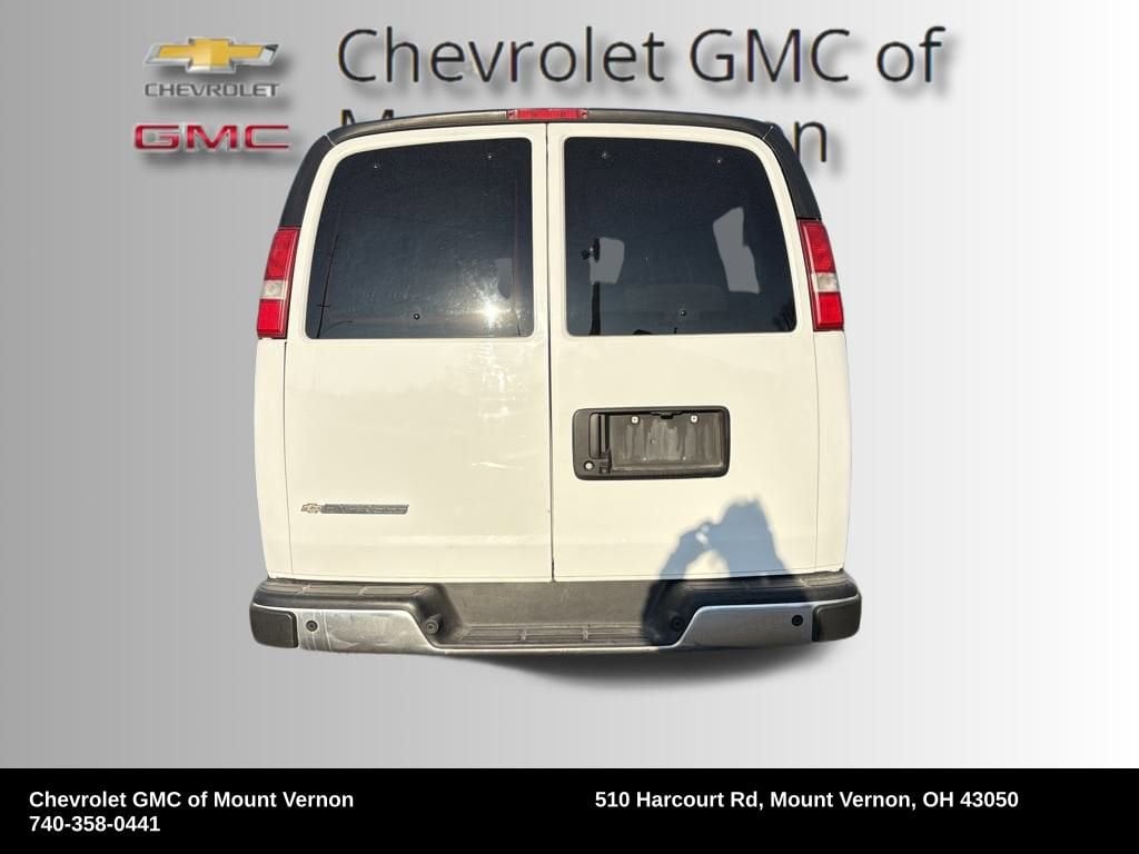 Used 2021 Chevrolet Express Passenger 3500 1LT Van