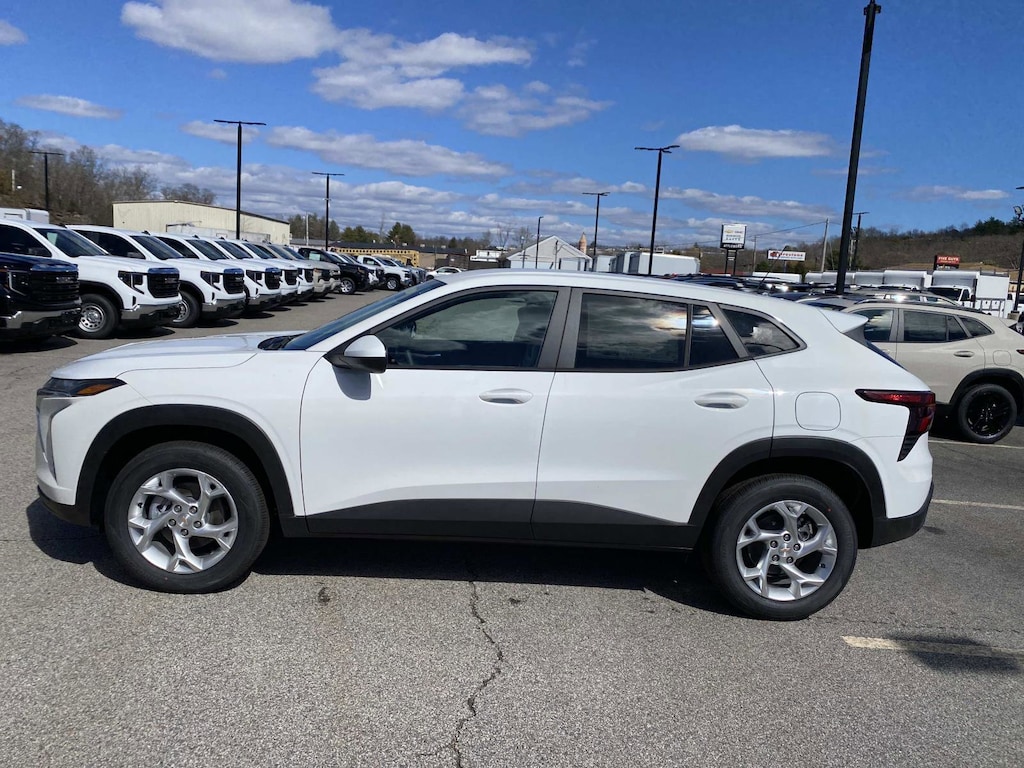 New 2026 Chevrolet Trax LS SUV