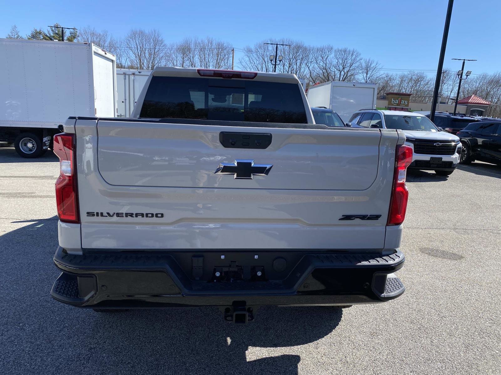 View vehicle photo 4