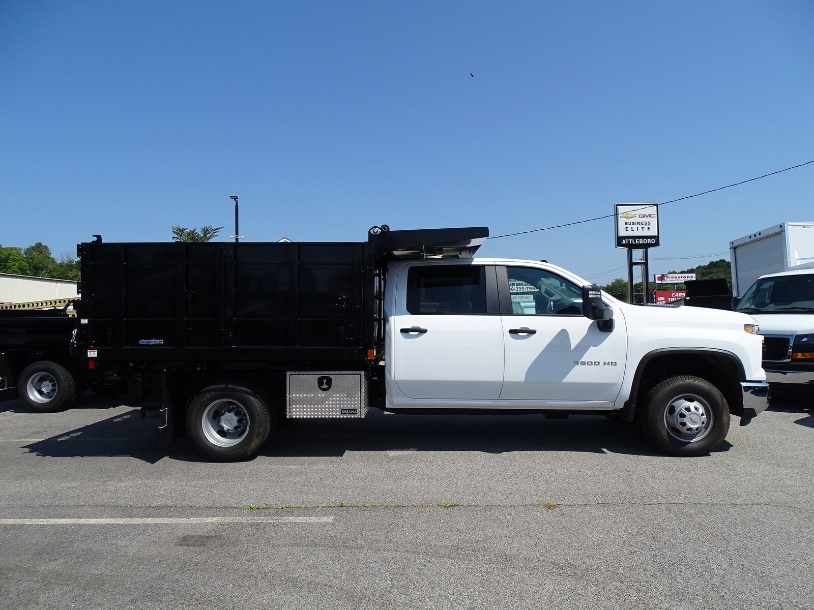 2024 Chevrolet Silverado 3500HD Work Truck photo 3
