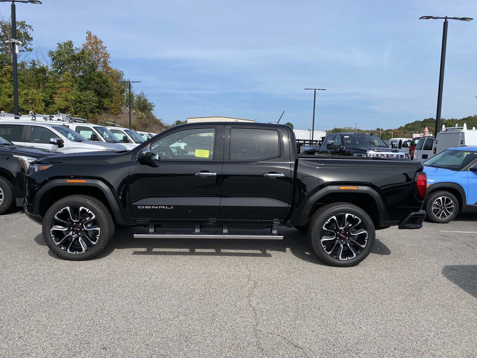 2026 Gmc Canyon Denali photo 2