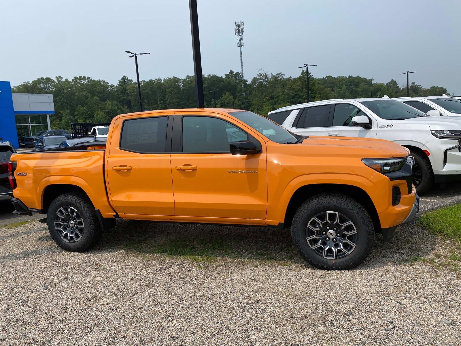 2026 Chevrolet Colorado Z71 photo 2