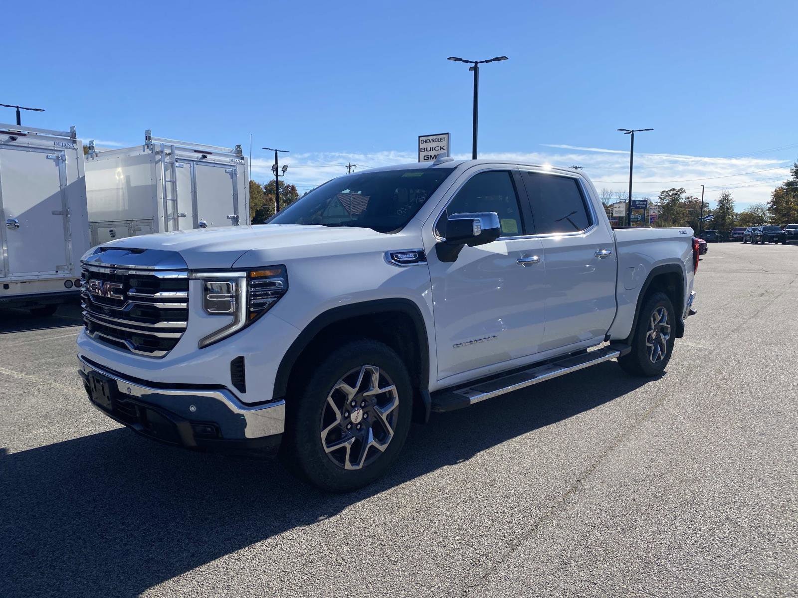 2026 GMC Sierra 1500 SLT's photo