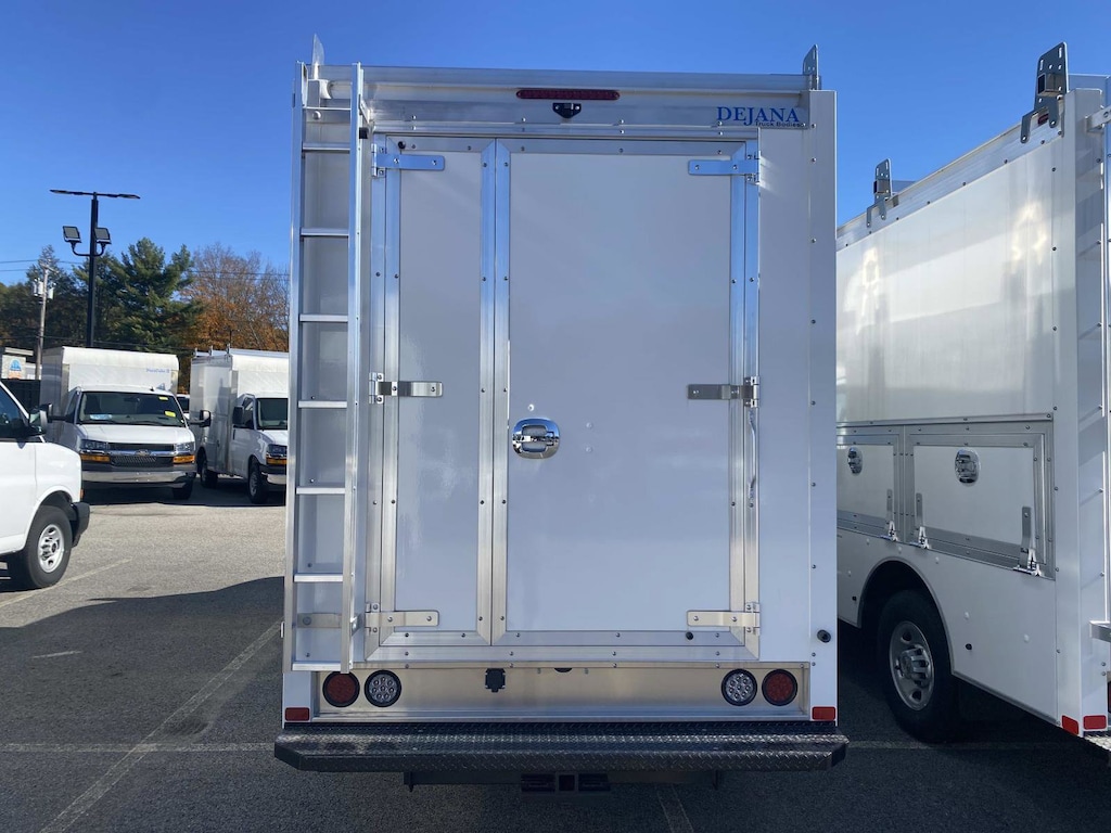 New 2025 Chevrolet Express Commercial Cutaway 1WT Cutaway Van