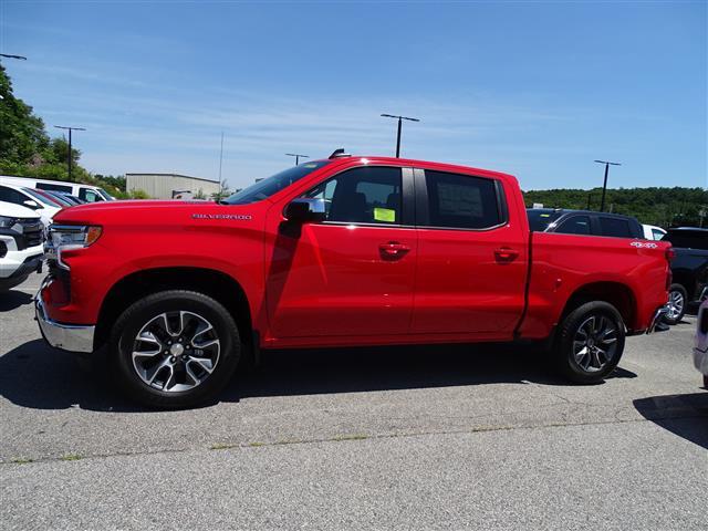 Used 2024 Chevrolet Silverado 1500 LT with VIN 1GCPDKEKXRZ367988 for sale in Attleboro, MA