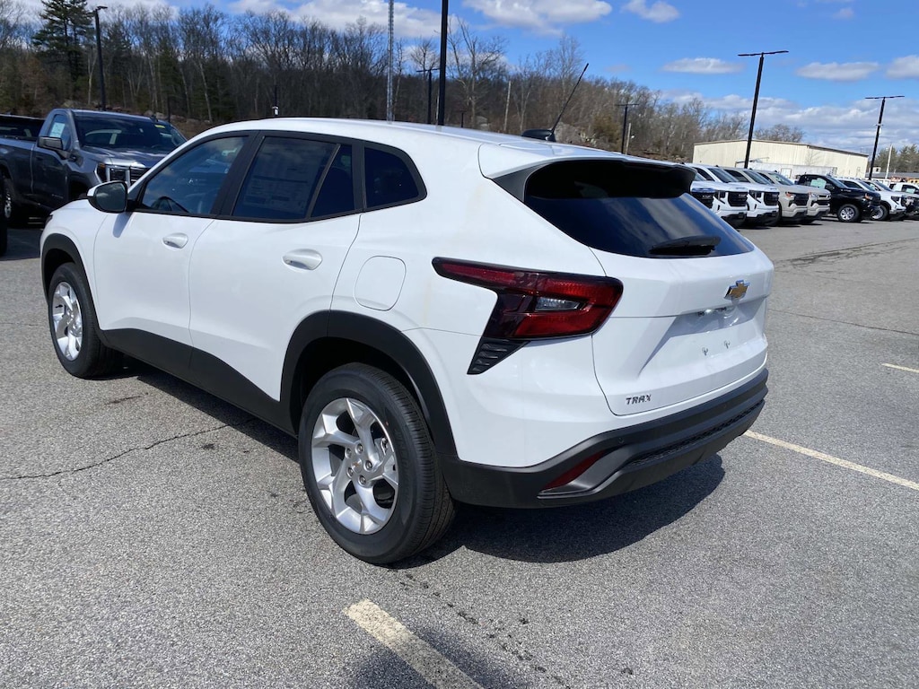 New 2026 Chevrolet Trax LS SUV