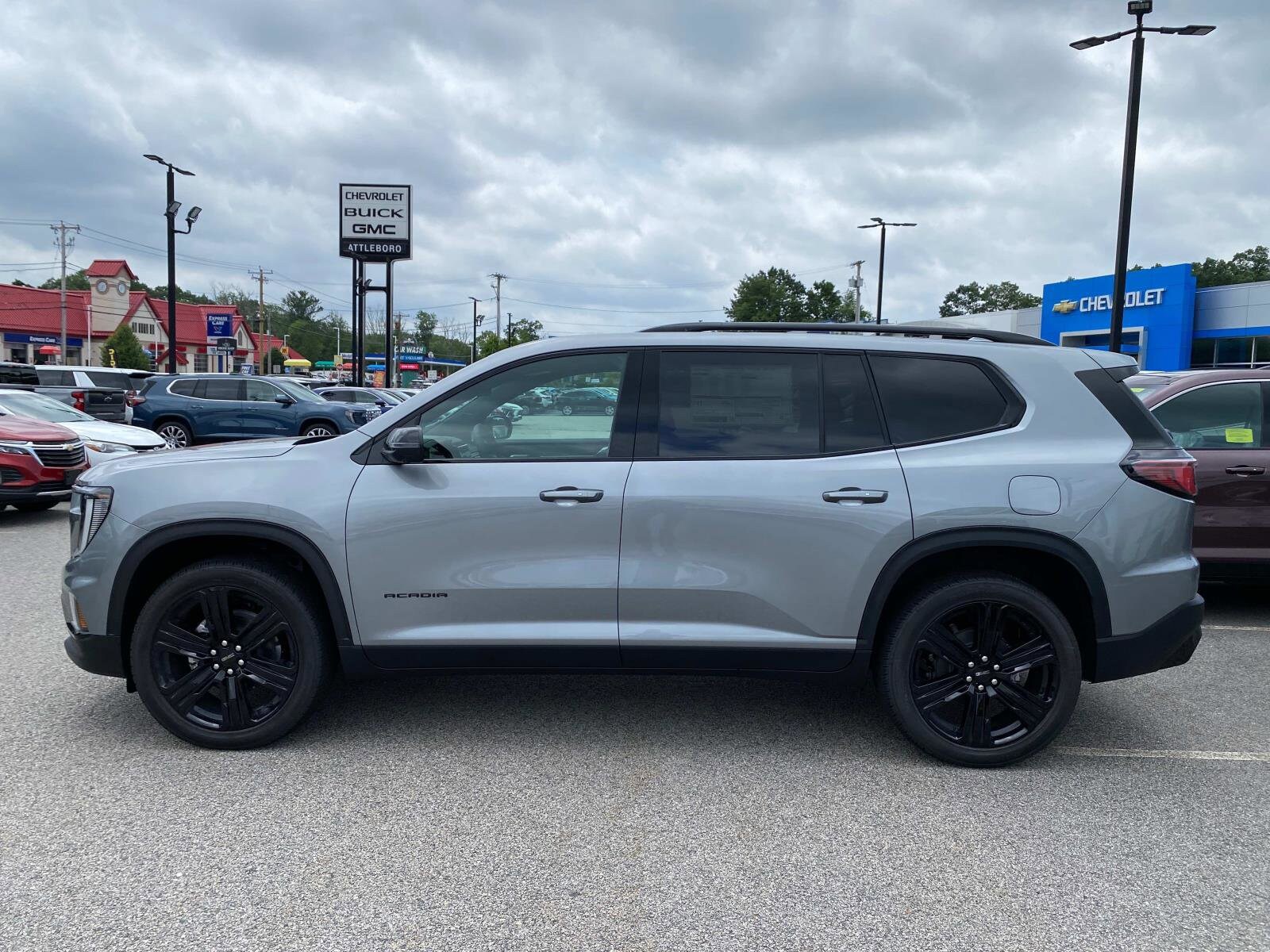 2025 Gmc Acadia Elevation photo 2