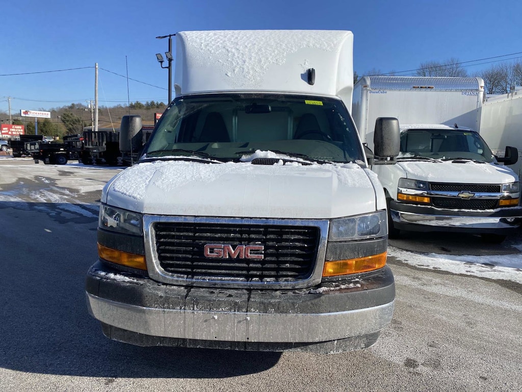 New 2025 GMC Savana Commercial Cutaway 1WT Cutaway Van