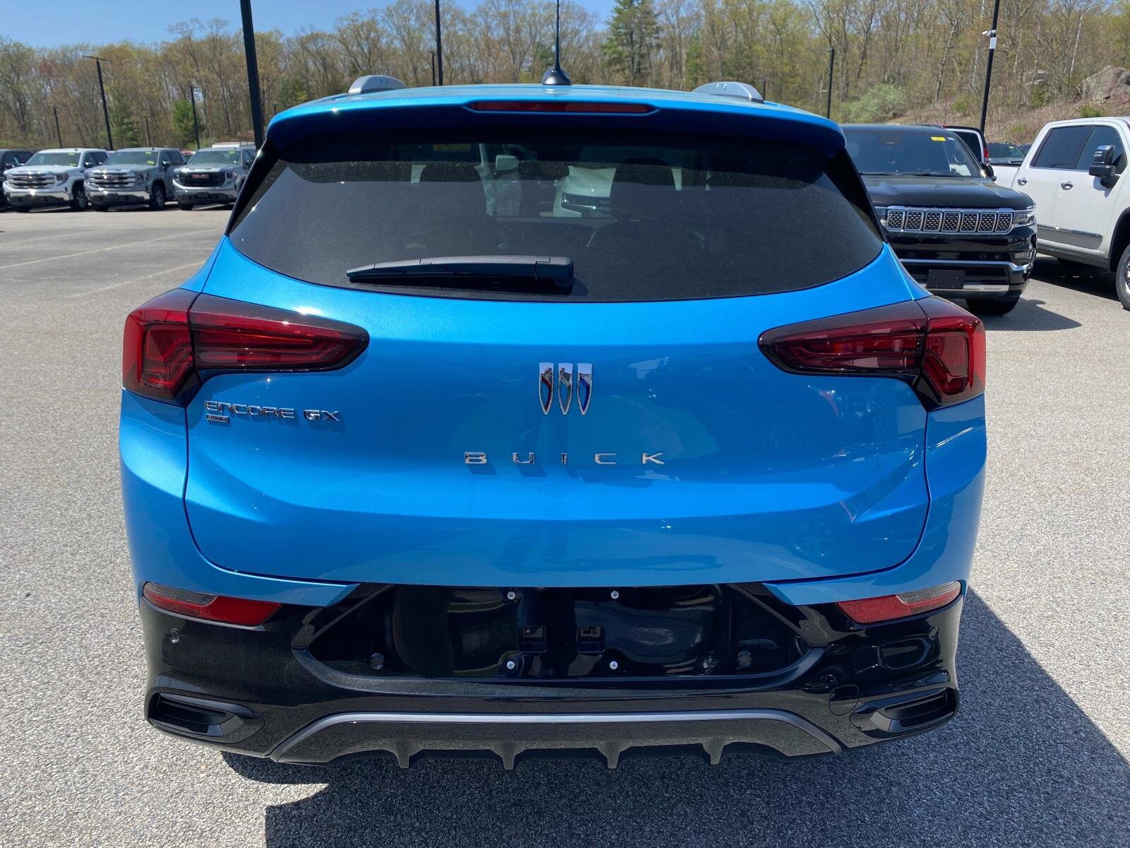 2025 Buick Encore GX Sport Touring photo 4