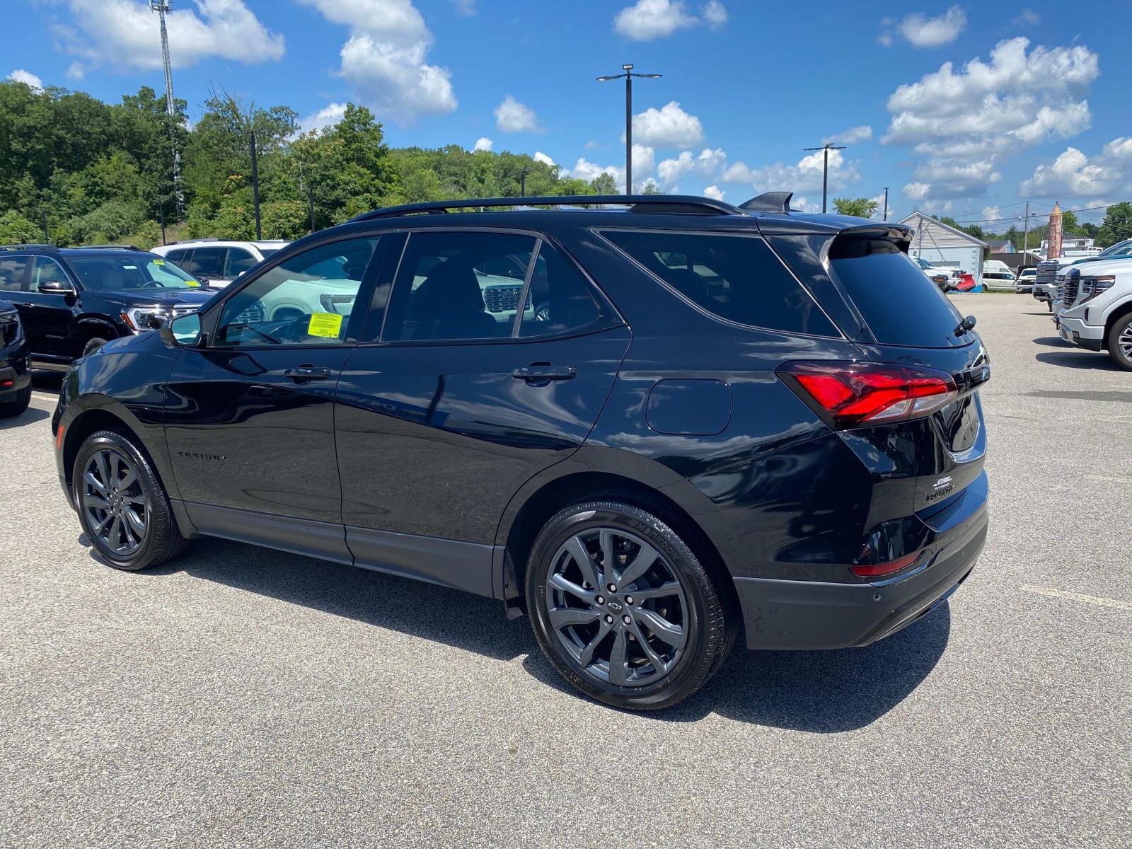 2023 Chevrolet Equinox RS photo 3