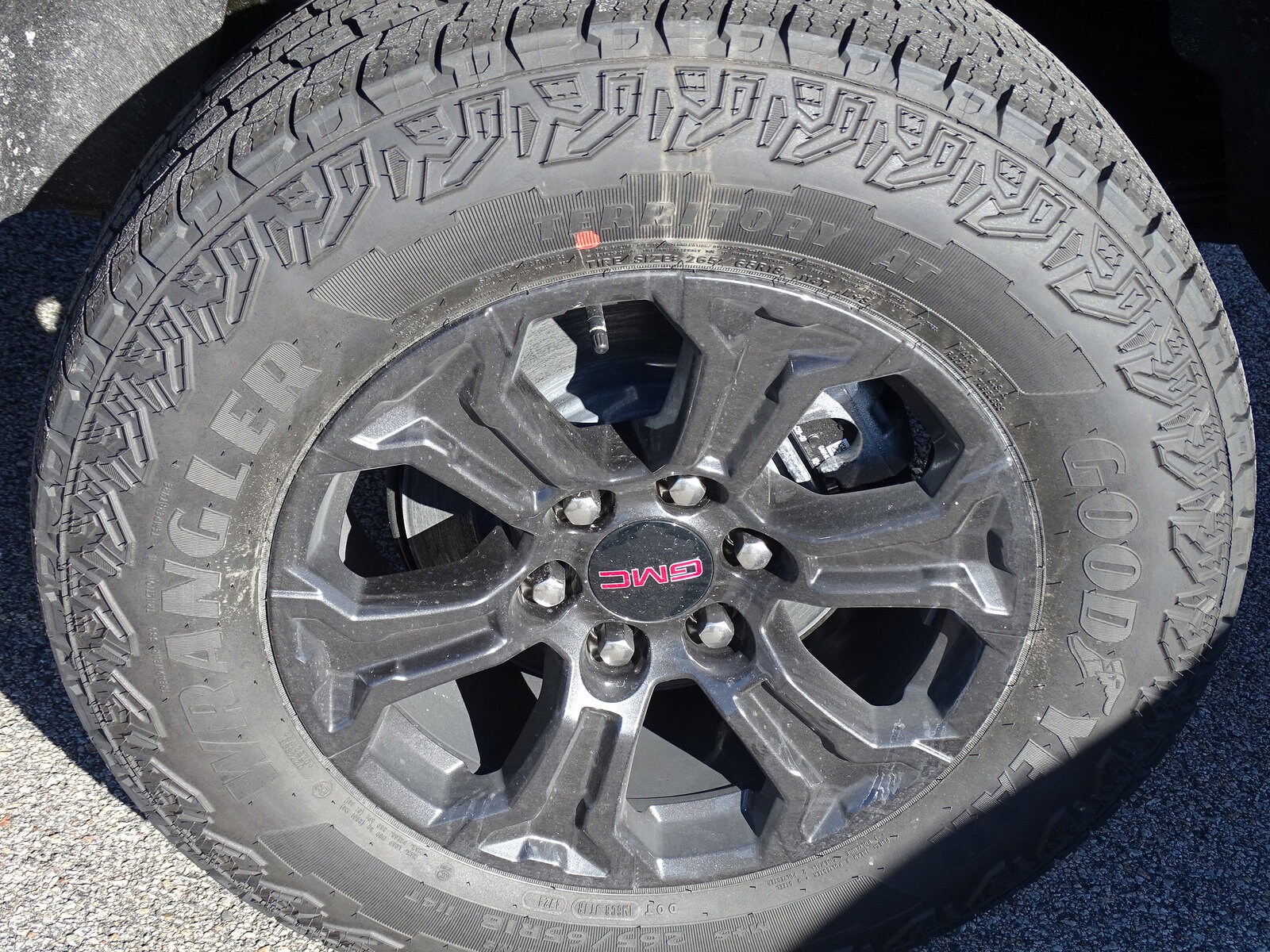 2025 Gmc Canyon Elevation photo 3