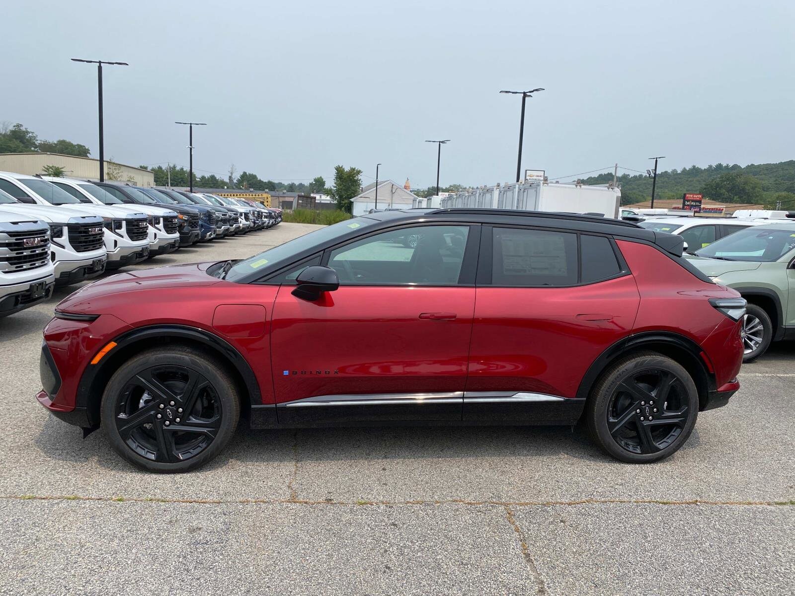 2025 Chevrolet Equinox EV 3RS photo 2
