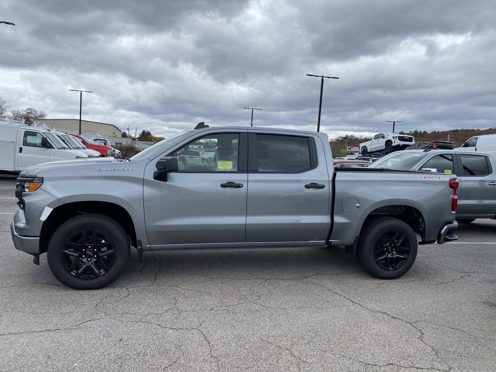 2026 Chevrolet Silverado 1500 Custom photo 2