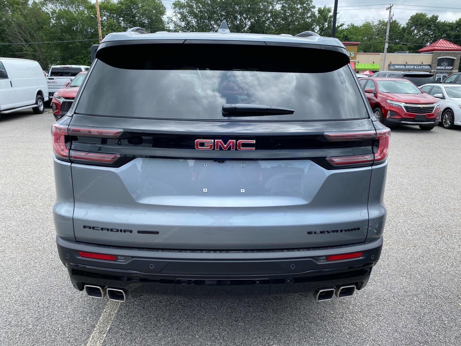 2025 Gmc Acadia Elevation photo 3