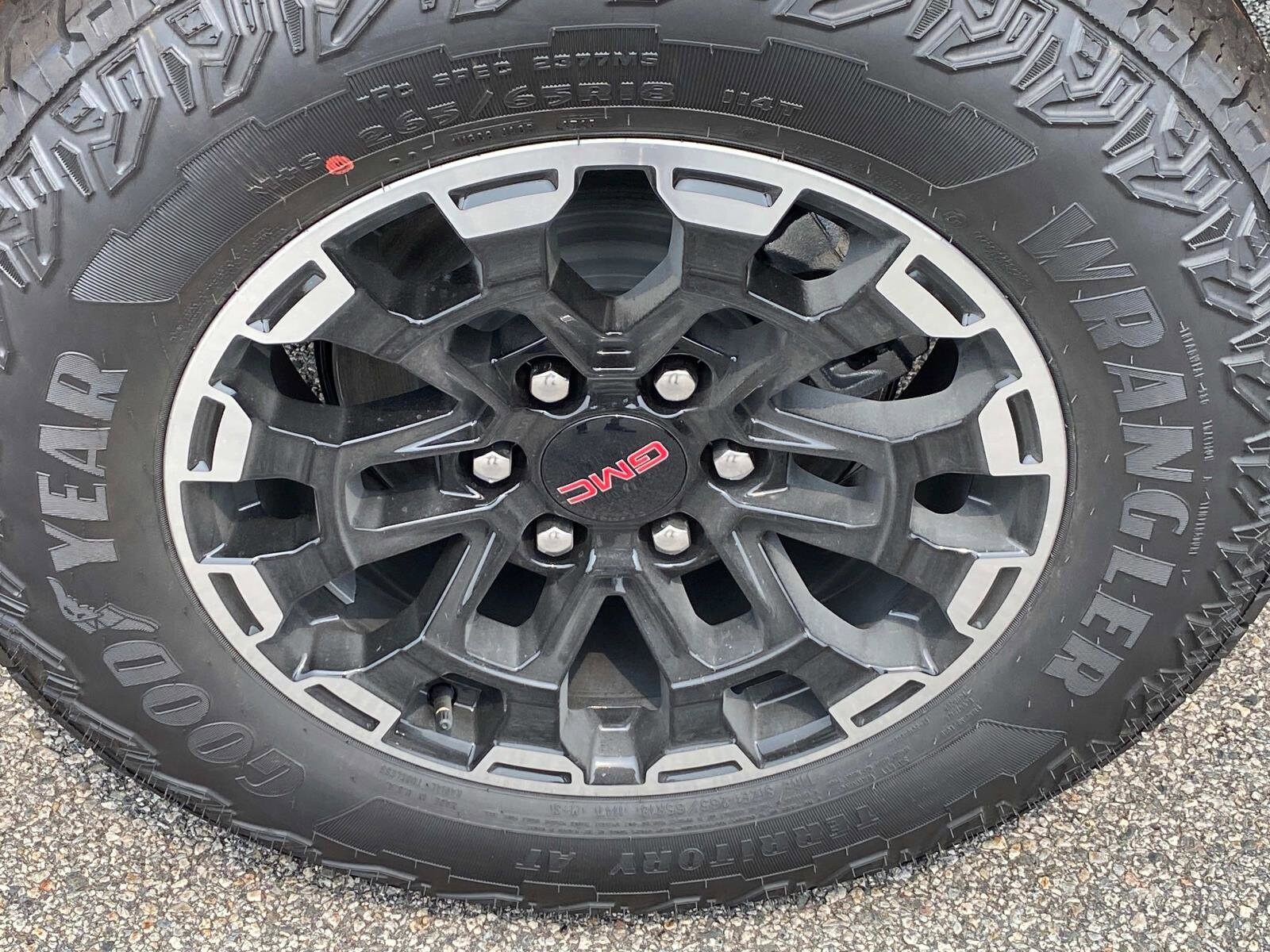 2026 Gmc Canyon AT4 photo 3
