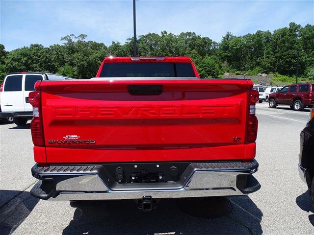 2024 Chevrolet Silverado 1500 LT photo 4