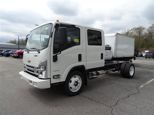 2024 Chevrolet Low Cab Forward Base's photo