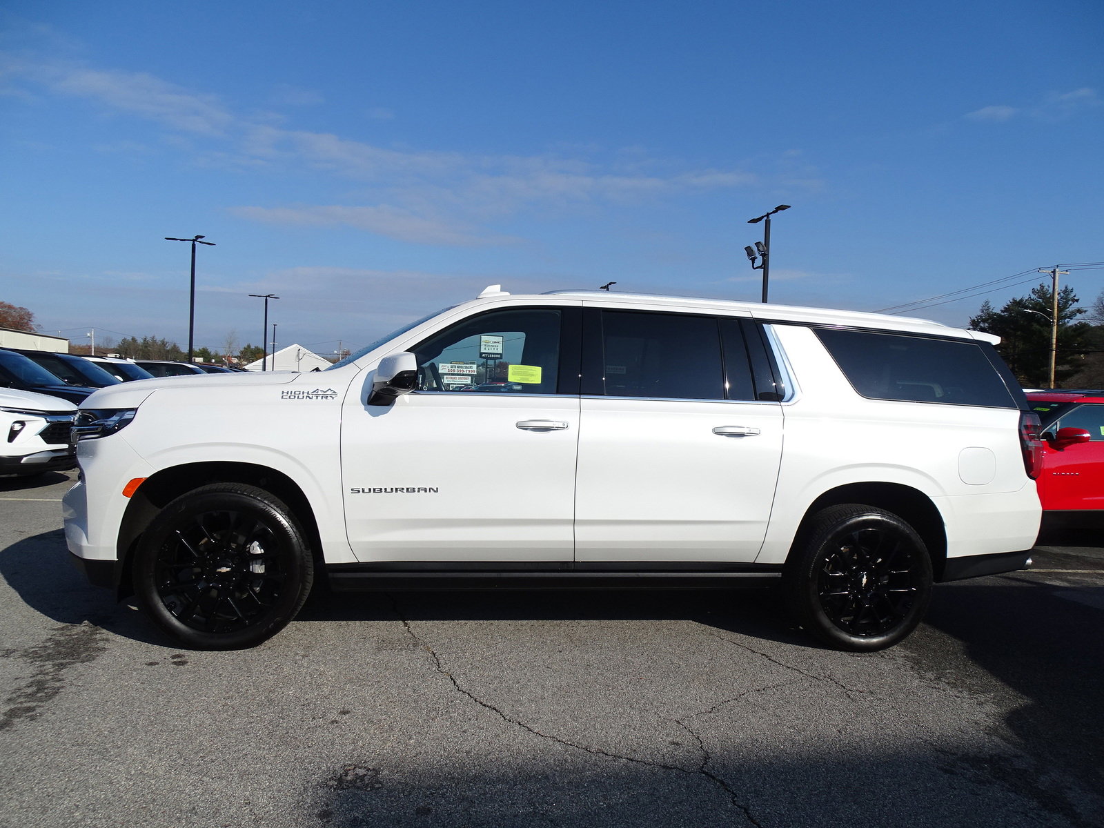 2022 Chevrolet Suburban High Country photo 2