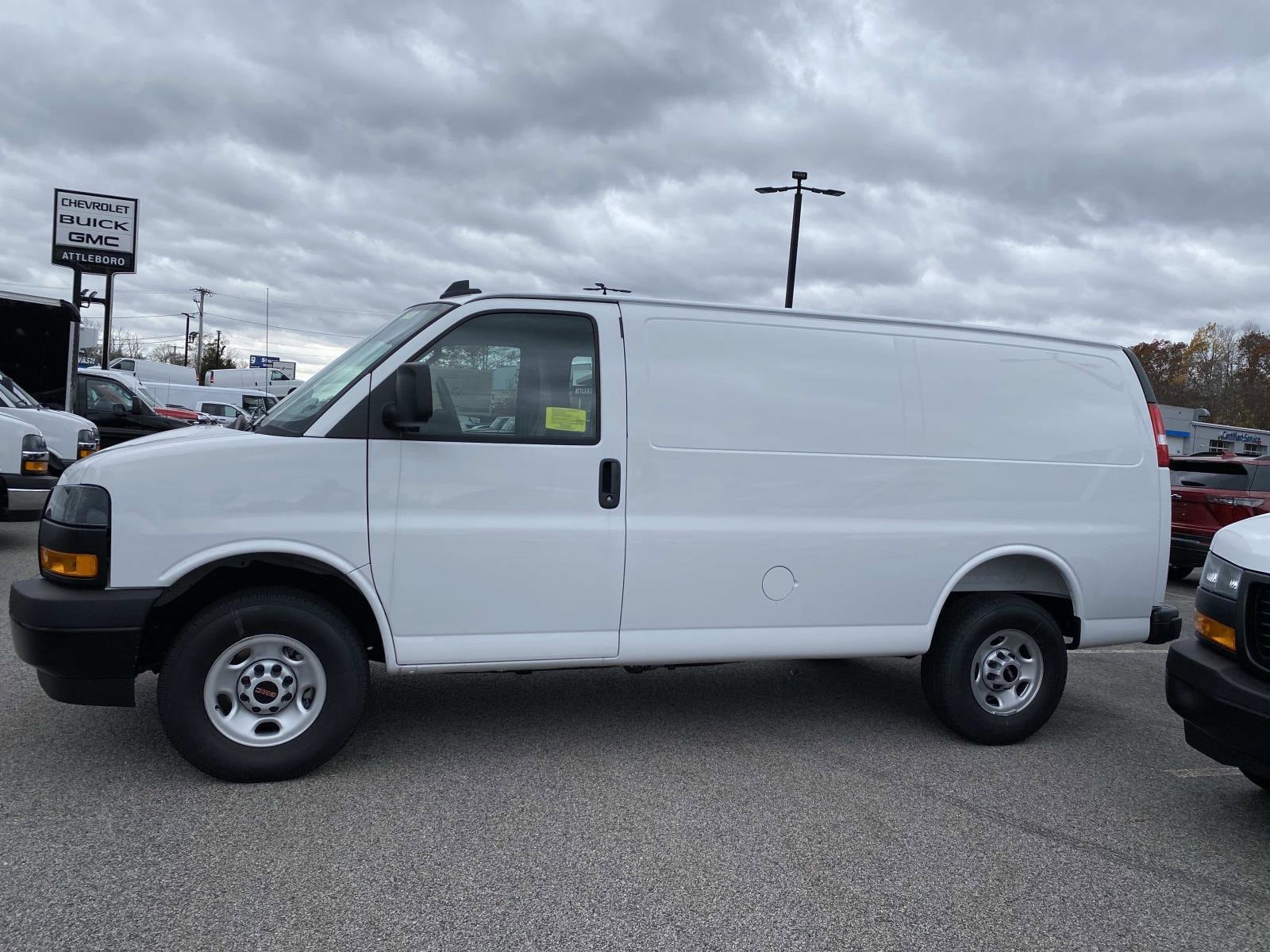 2025 GMC Savana Cargo Work Van's photo