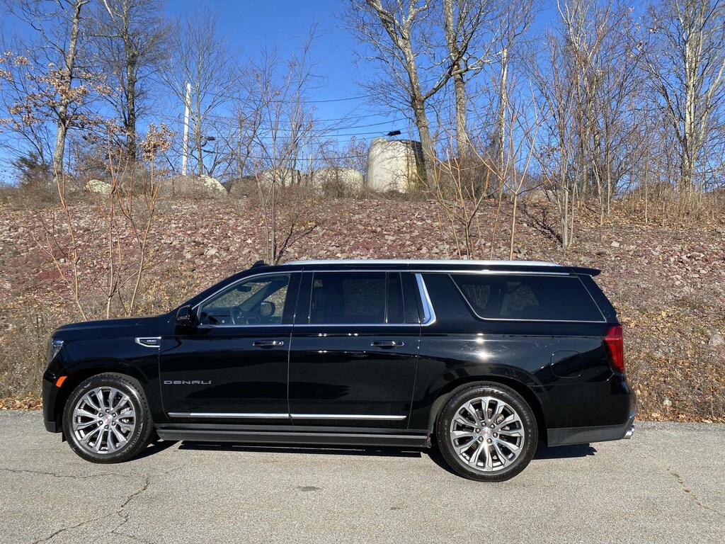 Used 2022 GMC Yukon XL Denali SUV