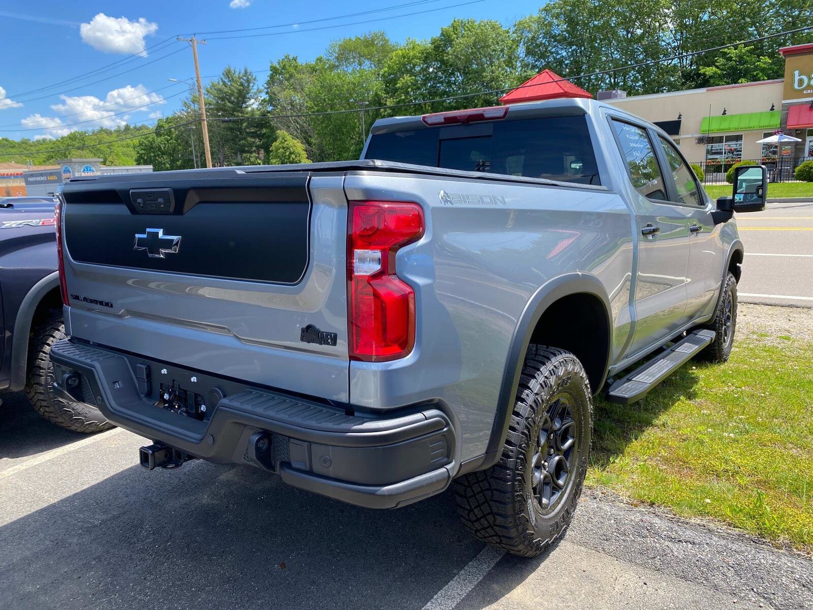2024 Chevrolet Silverado 1500 ZR2 photo 3