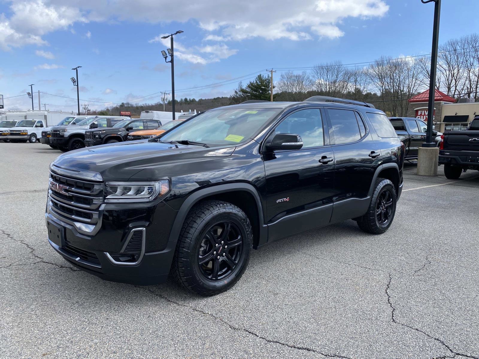 2023 GMC Acadia AT4 AWD's photo