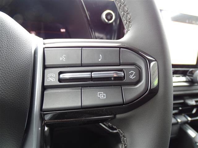 2024 Chevrolet Colorado LT - Photo 13