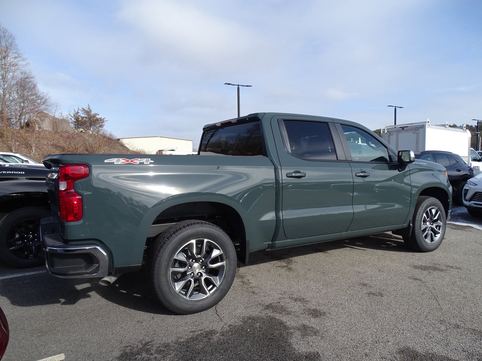 2025 Chevrolet Silverado 1500 LT photo 3