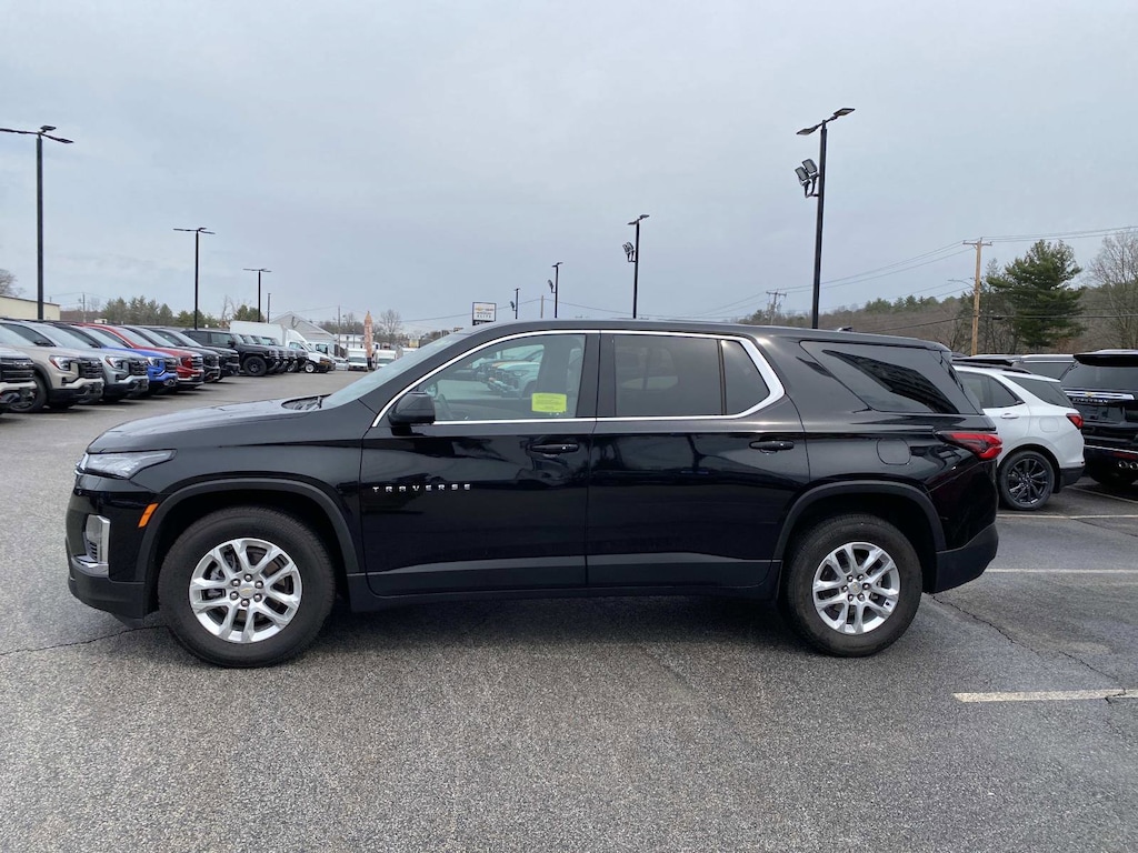 Used 2024 Chevrolet Traverse Limited LS SUV