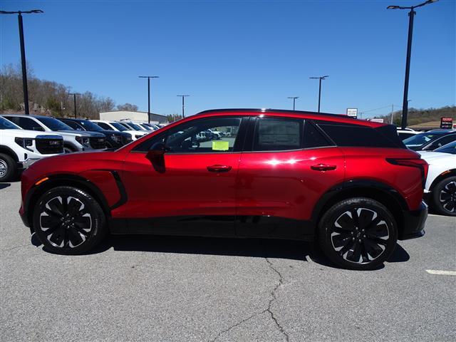 Used 2024 Chevrolet Blazer EV RS with VIN 3GNKDCRJ7RS177152 for sale in Attleboro, MA
