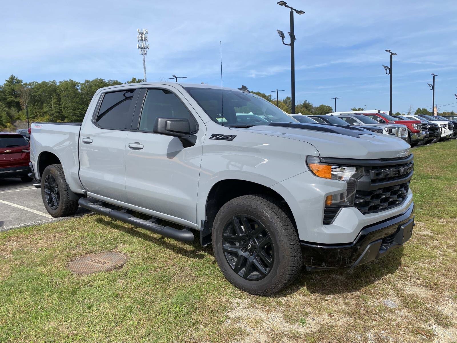 2024 Chevrolet Silverado 1500 Custom Trail Boss photo 3