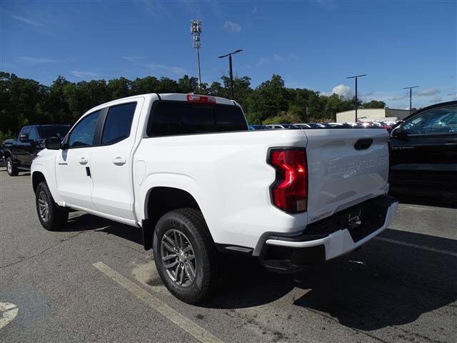 2023 Chevrolet Colorado LT photo 3