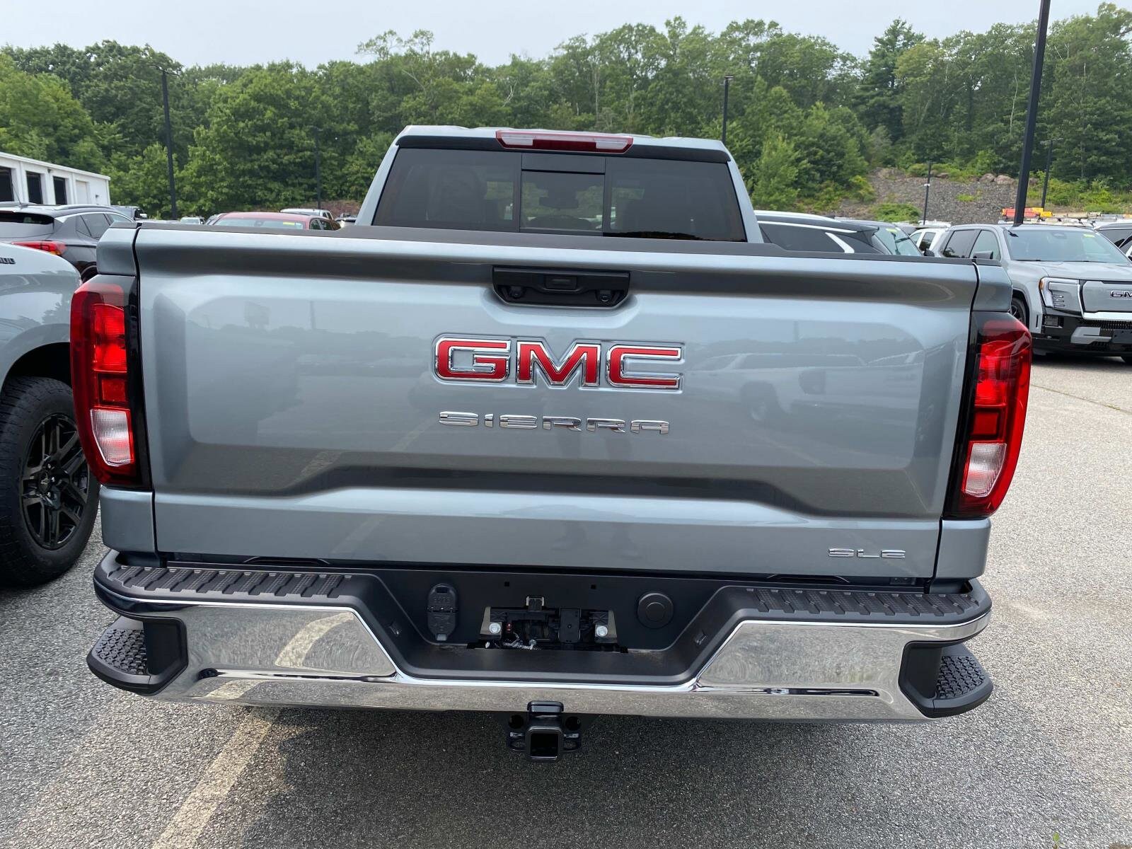 2026 Gmc Sierra 1500 SLE photo 3
