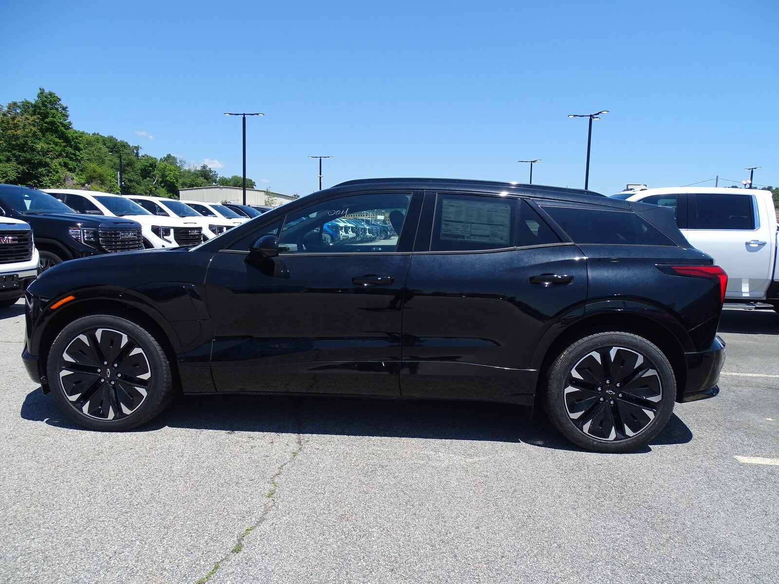 2024 Chevrolet Blazer EV RS photo 2
