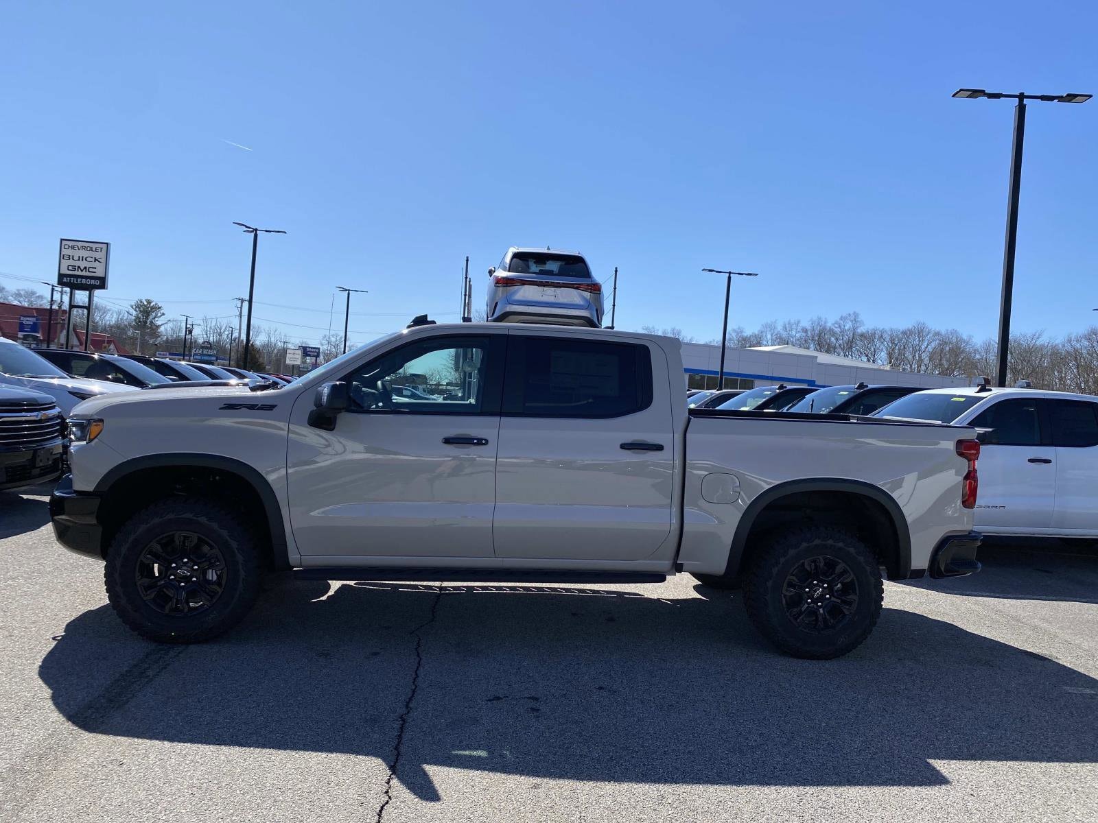 View vehicle photo 2