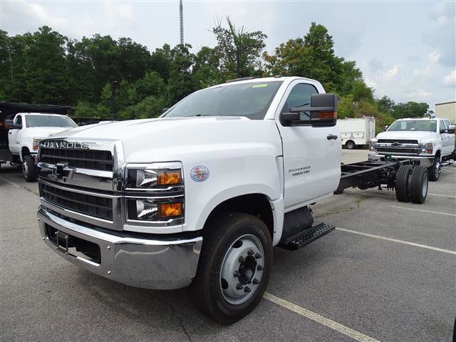 2024 Chevrolet Silverado 4500 Medium Duty Chassis Cab Work Truck's photo