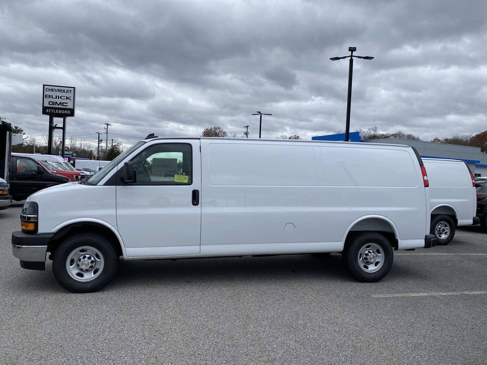 2025 Chevrolet Express Cargo 3500 Van photo 2