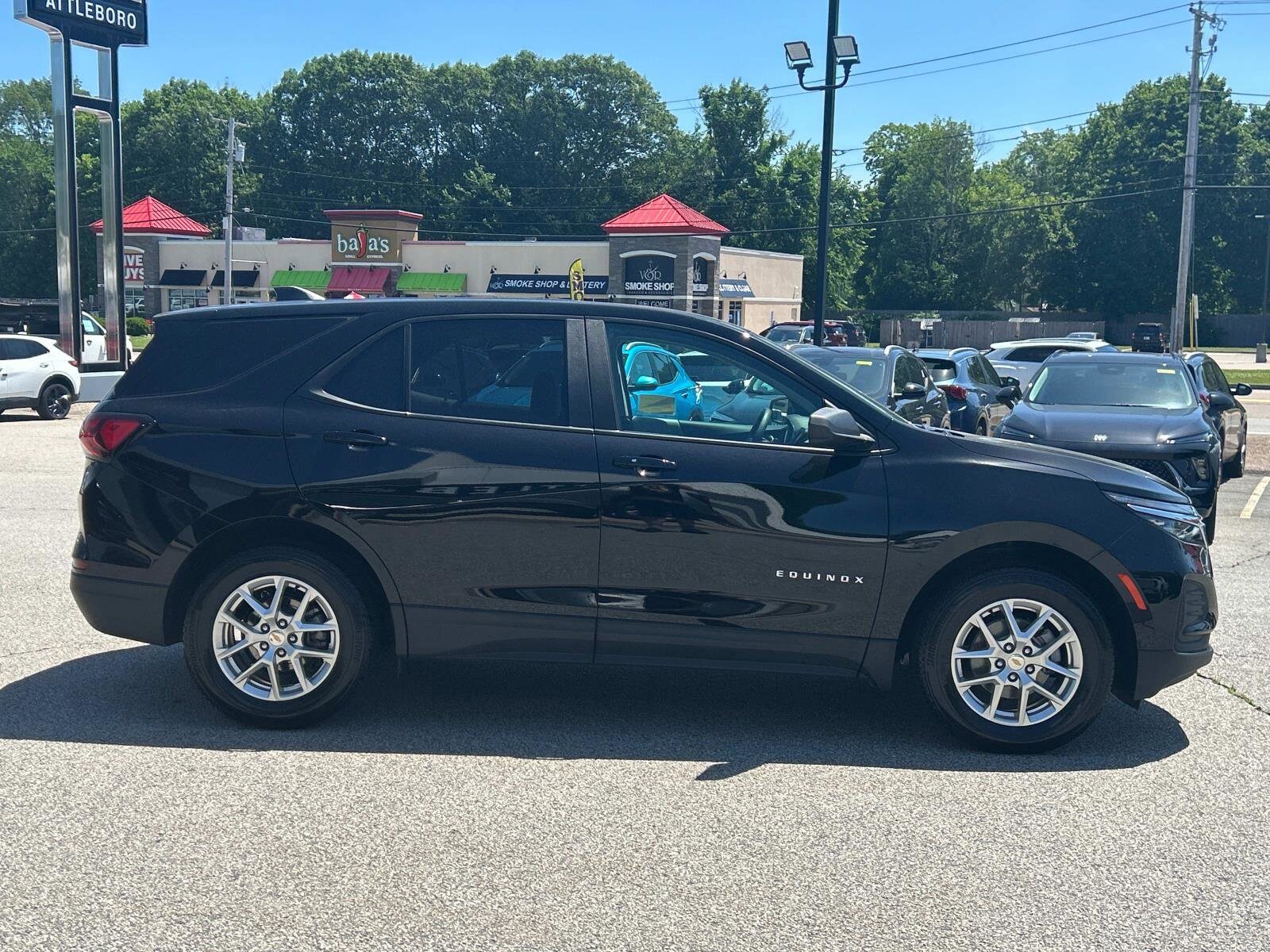 2022 Chevrolet Equinox LS photo 4