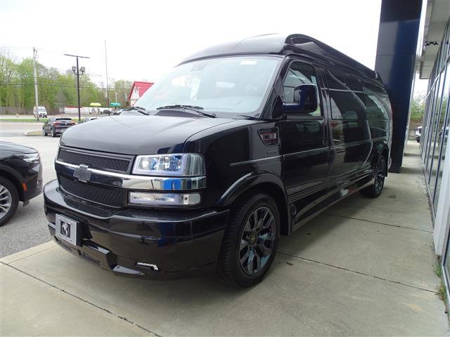 2024 Chevrolet Express Cargo Work Van's photo