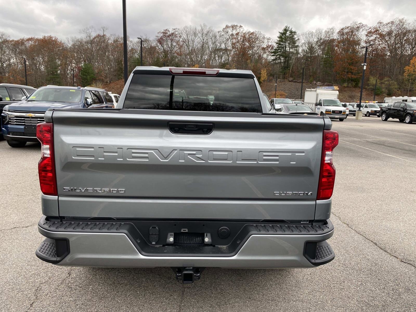 2026 Chevrolet Silverado 1500 Custom photo 4